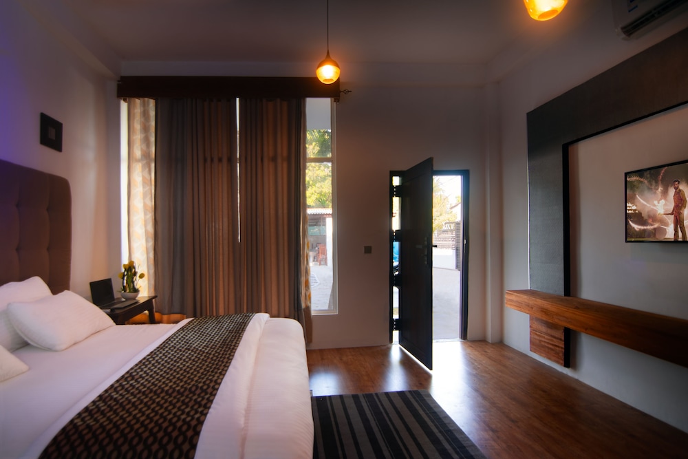 Deluxe Double Room photo 2