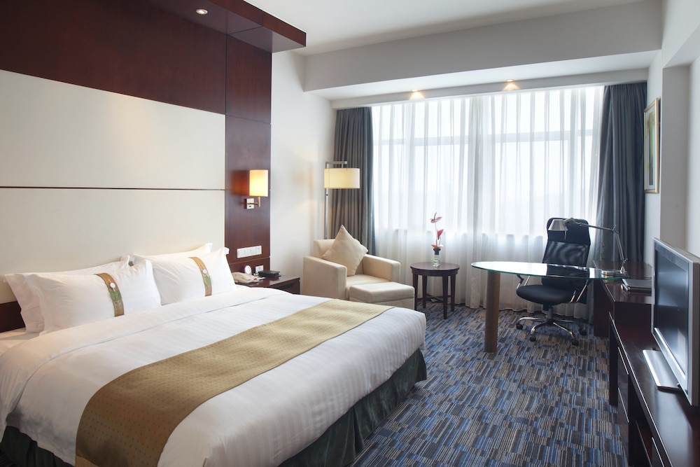 Premium Room, 1 King Bed