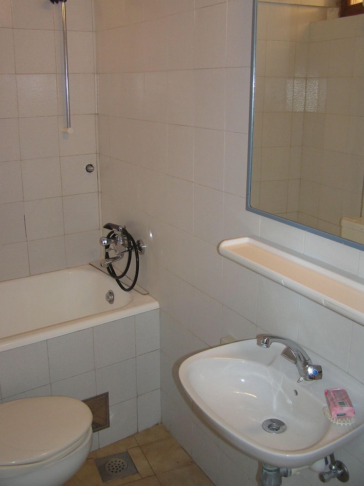 Studio (Mako - 15m from beach - SA C(2))