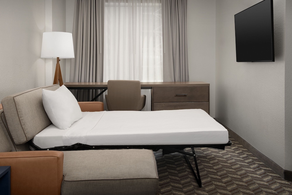 Suite, 2 Bedrooms - Photo 7