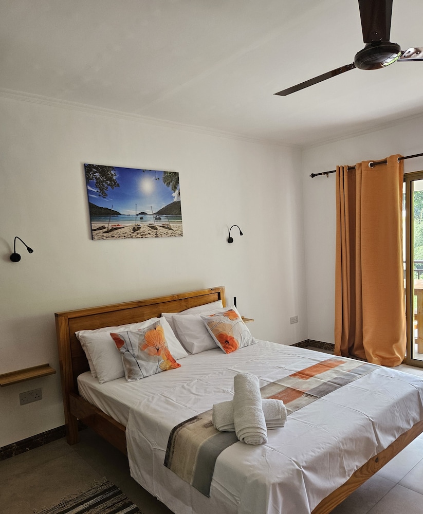 Classic Studio Suite, Balcony, Garden View photo 2