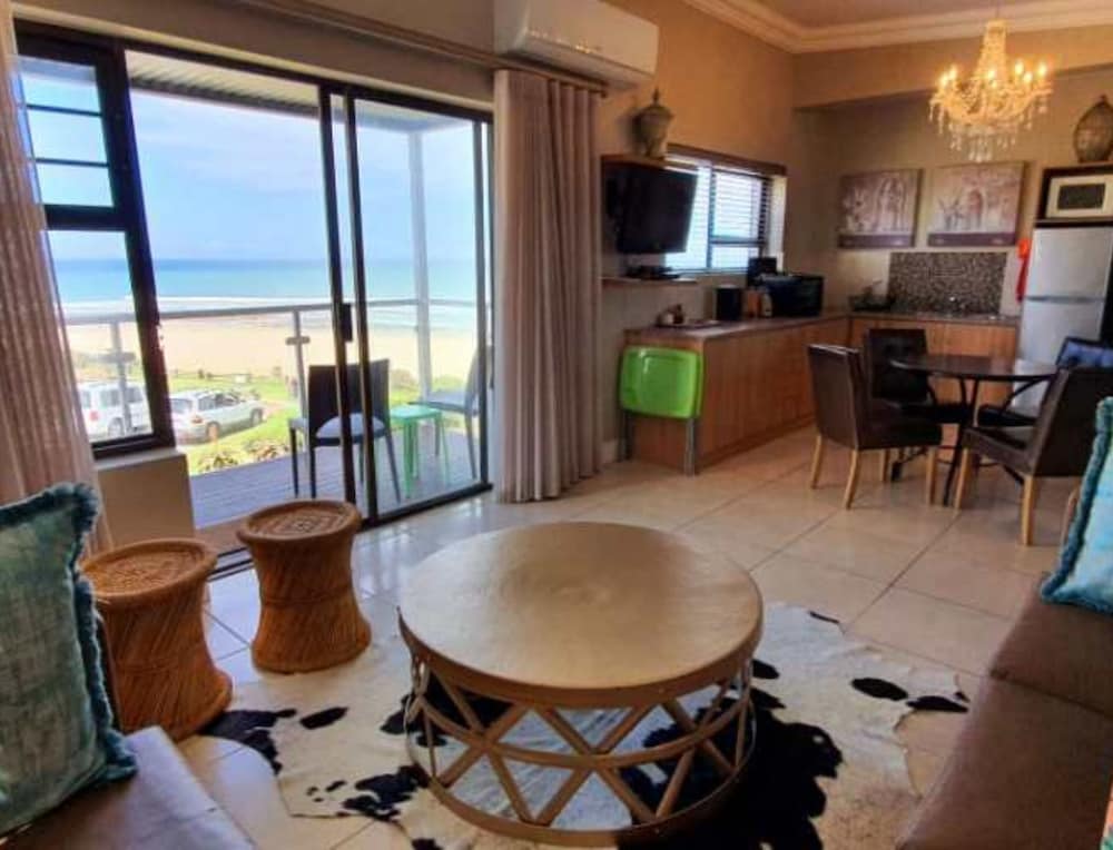 Family Suite, 2 Bedrooms, Kitchenette, Sea Facing photo 1