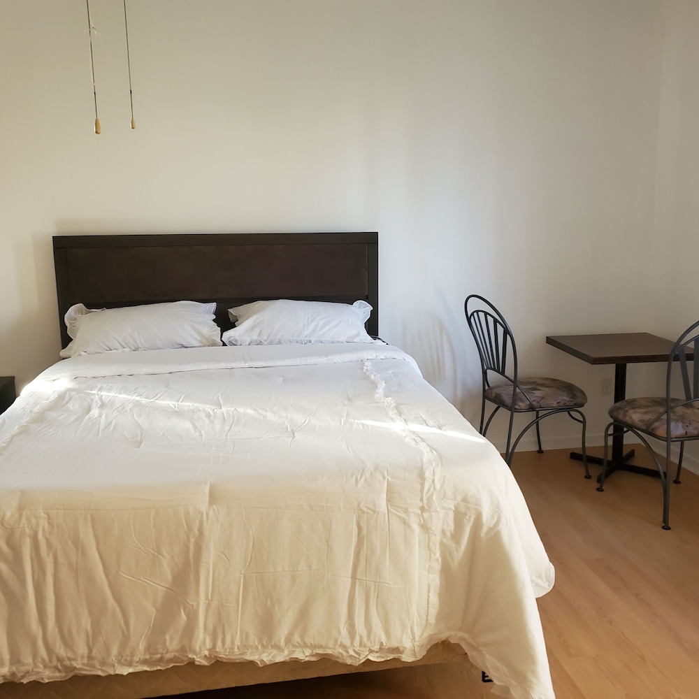 Room 3 photo 1