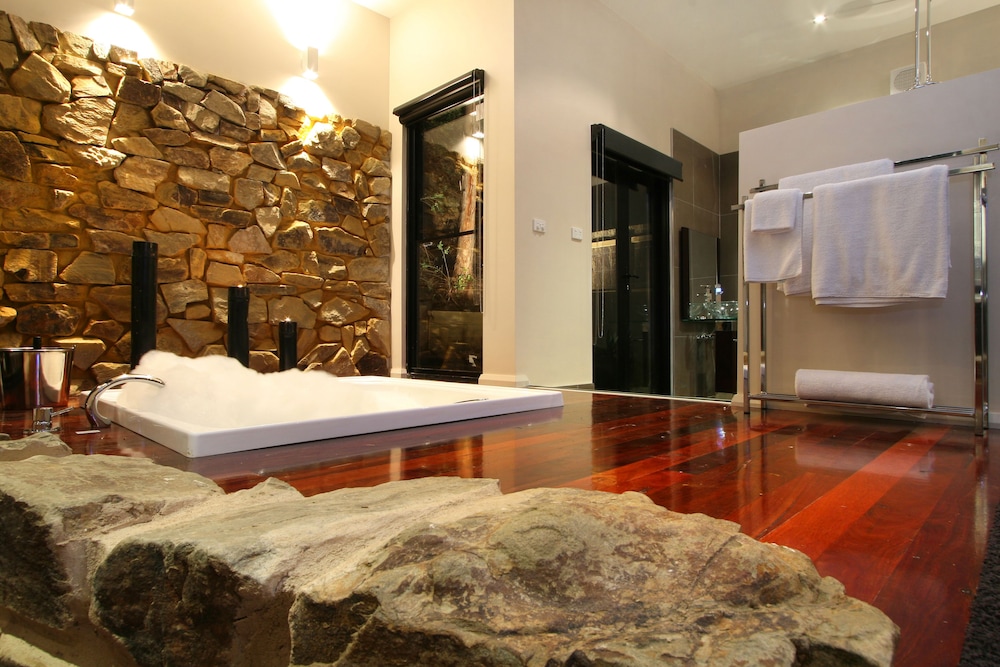 Romantic Villa, 1 Bedroom, Fireplace, Valley View (5 Villa Open Plan 1 Night) photo 1