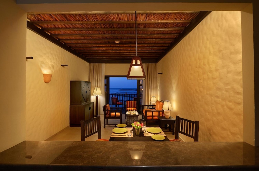 Deluxe Duplex, Balcony
