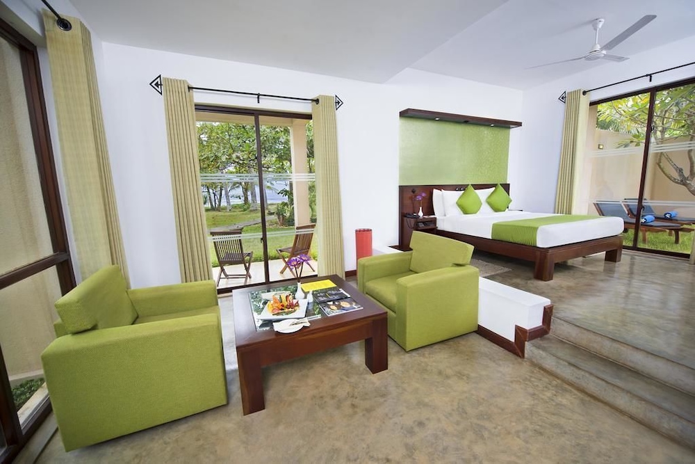 Super Room with Plunge Pool