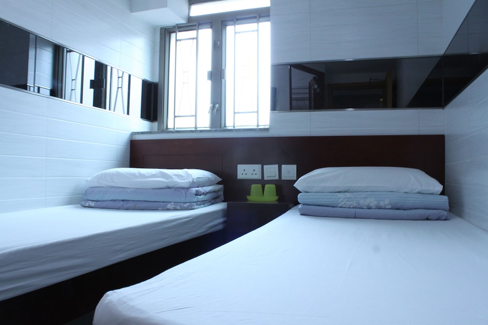 Twin Room, No window photo 1