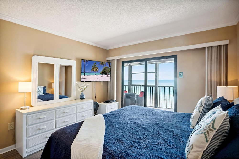 Condo, Multiple Beds (Villa Madeira 402 - Premier) photo 2