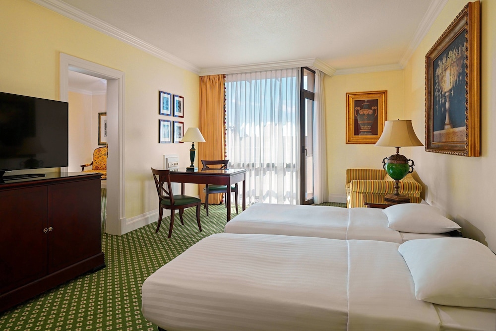 Junior Suite, 1 King Bed, Balcony - Photo 3