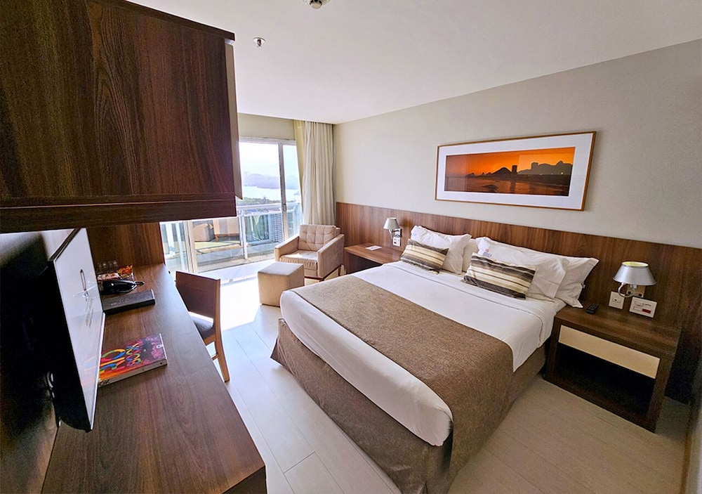 Master Double Room with Side Sea View