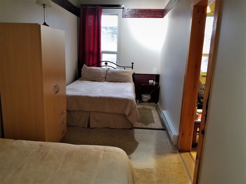 Comfort Suite, 1 Bedroom, Private Bathroom, Hill View photo 1