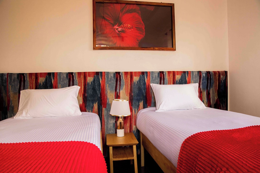 Suite, Garden View