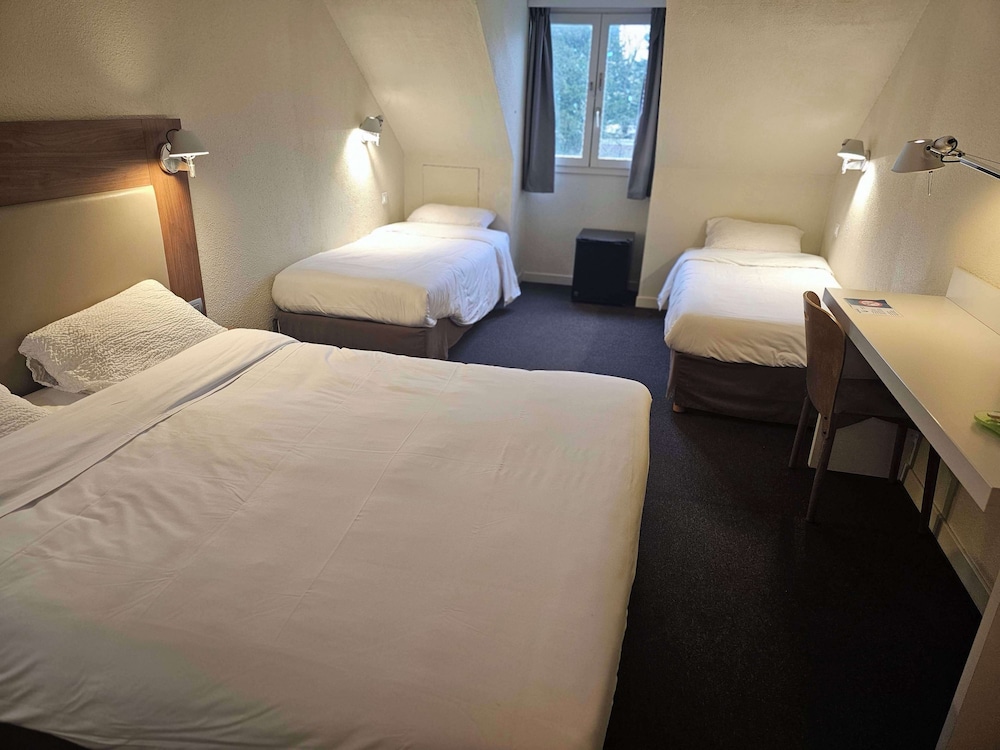 Standard Room, Multiple Beds - Photo 2