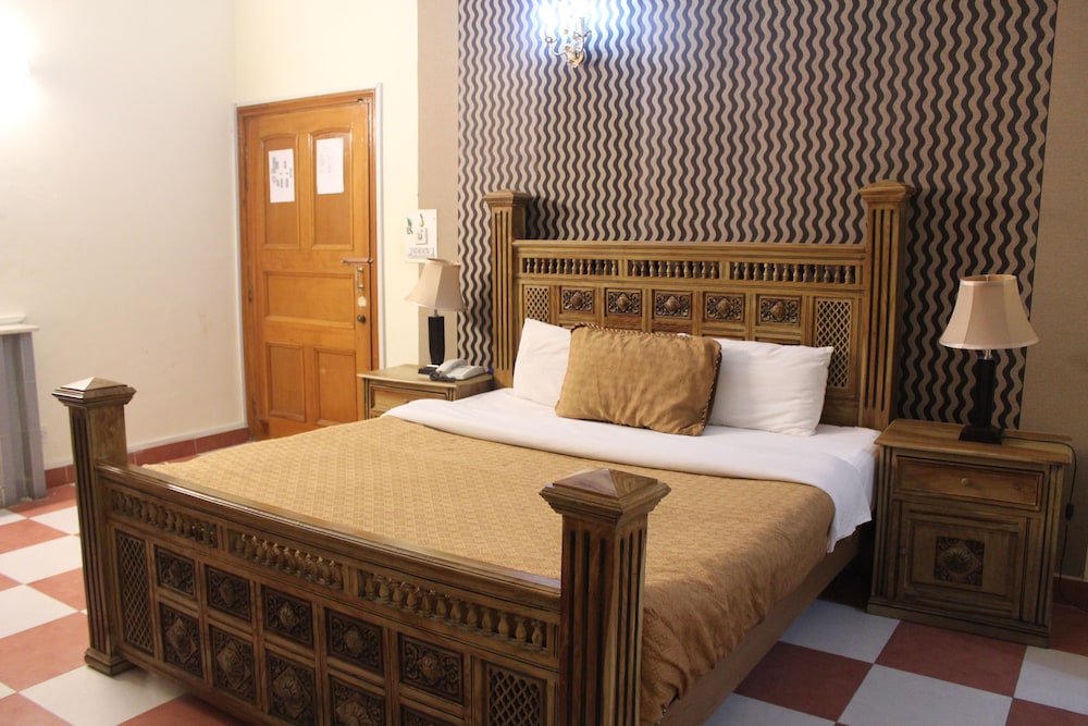 Family Room, Multiple Beds, Accessible, Courtyard View photo 1