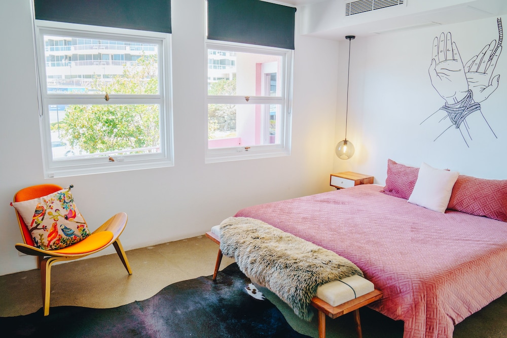 The Artist Suite - Photo 5