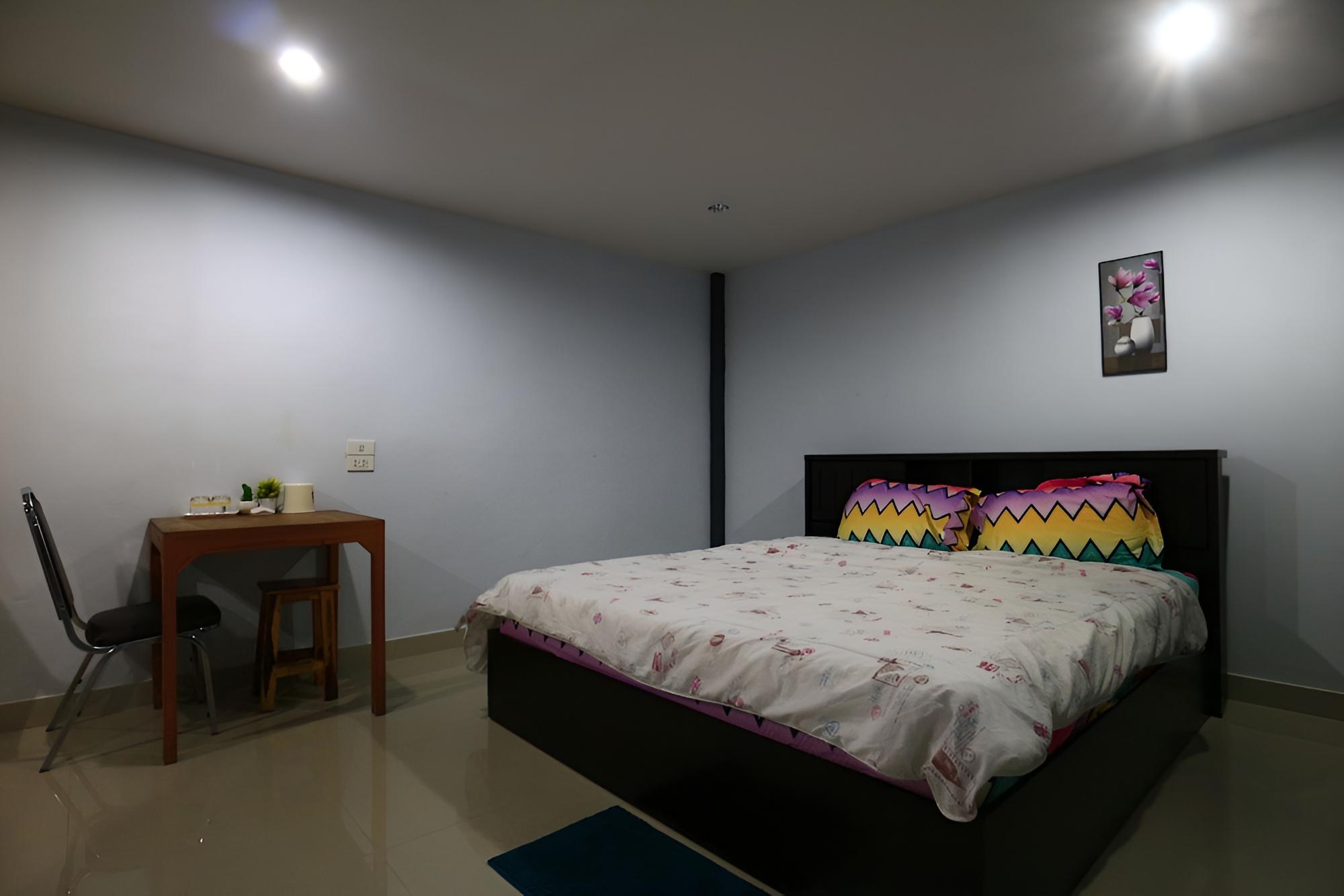 Standard Room with Balcony photo 3