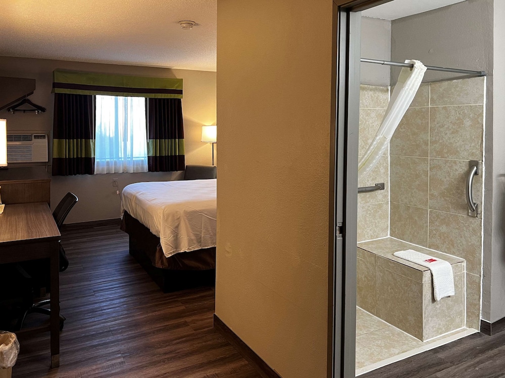 Room, 1 Queen Bed, Accessible, Non Smoking - Photo 1