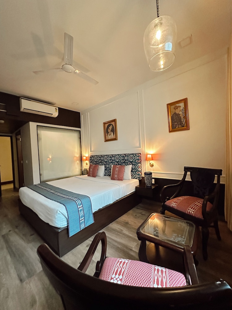 Deluxe Room, 1 Double Bed - Photo 2