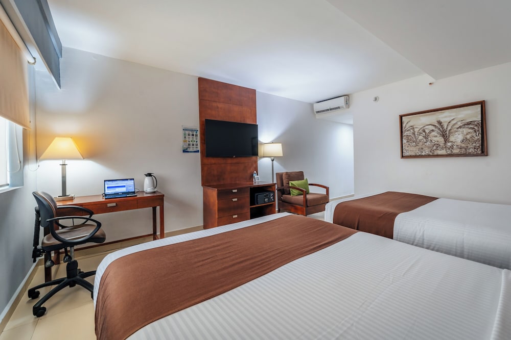 Standard Double Room - Photo 8