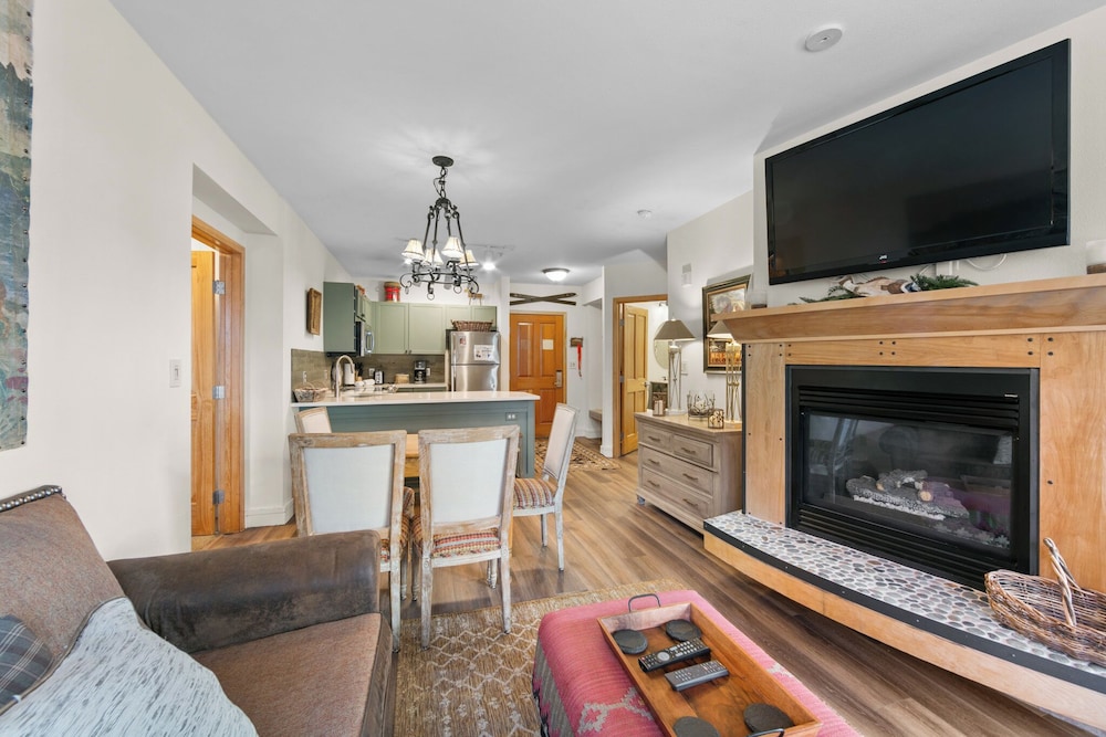 Apartment (2 Bedrooms)