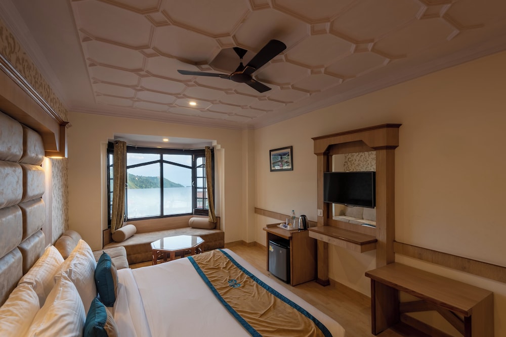 Premium Room - Photo 5