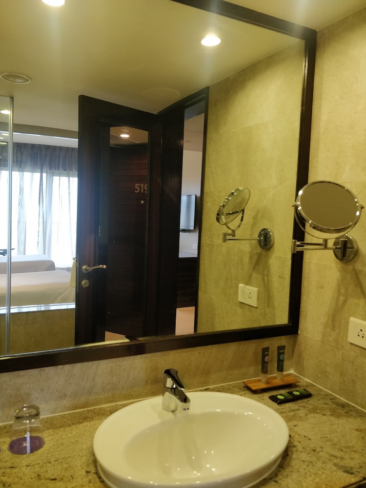 Superior Room, 1 King Bed