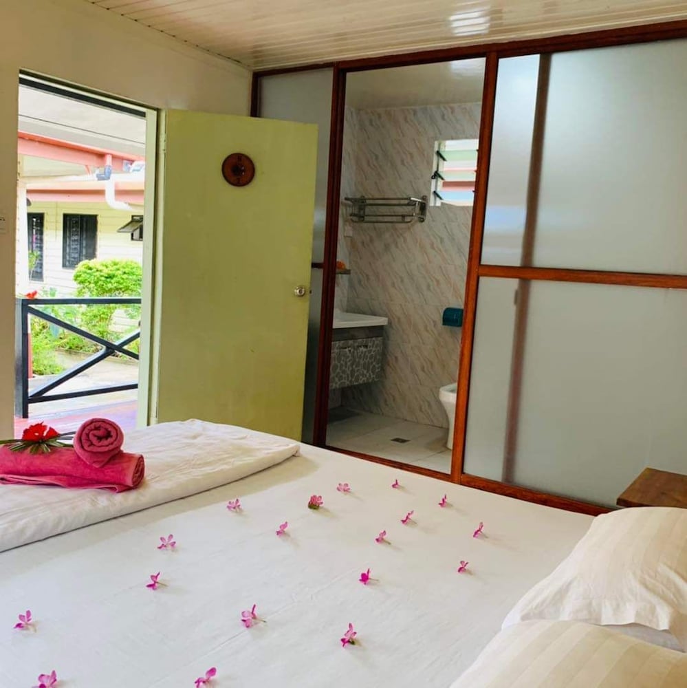 Standard Room, 1 Double Bed, Shared Bathroom, Pool View photo 1
