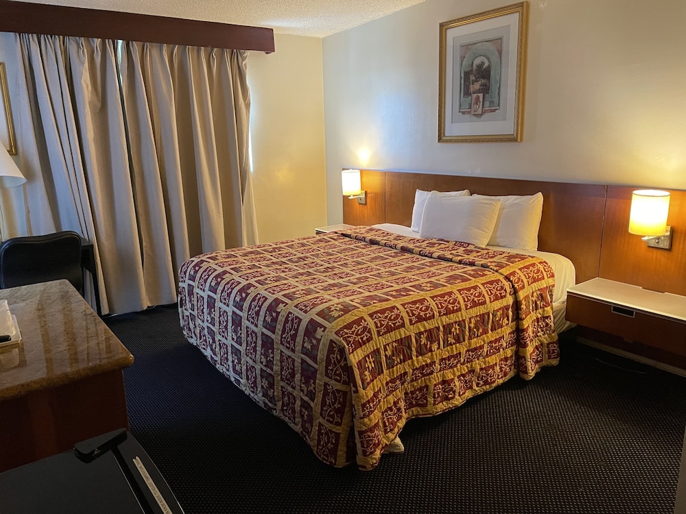 Premium Room, 1 King Bed, Non Smoking