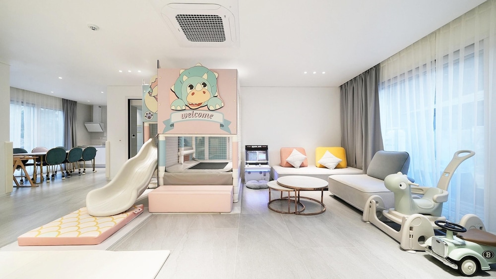 Basic Room, 2 Bedrooms (TREE2)