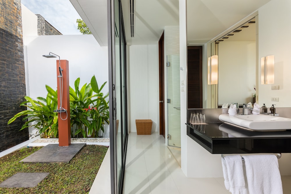 Villa photo 3