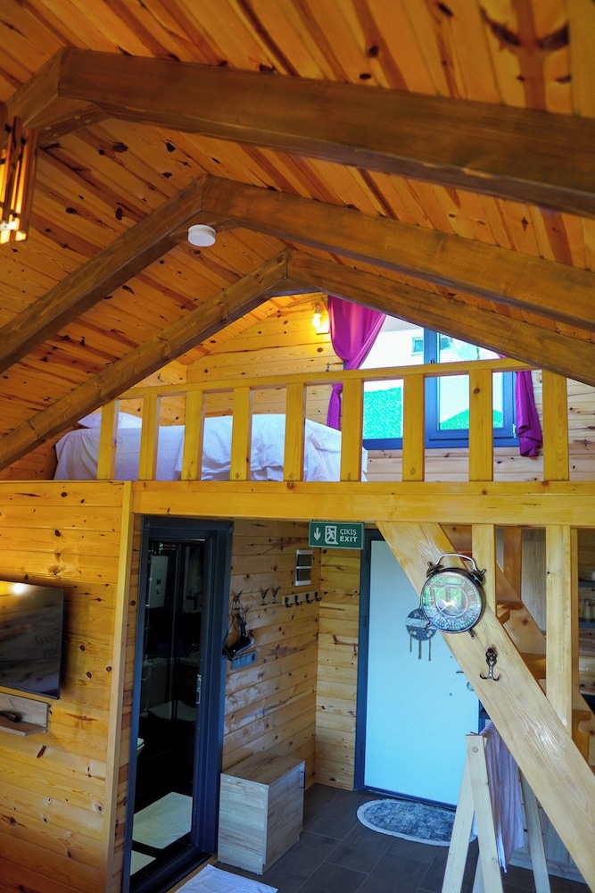 Family Chalet, 2 Bedrooms, City View photo 1