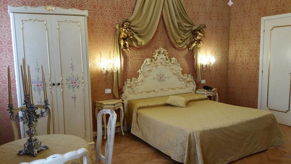 Classic Double Room photo 3