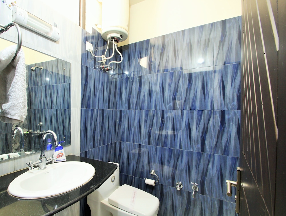 Royal Triple Room photo 3