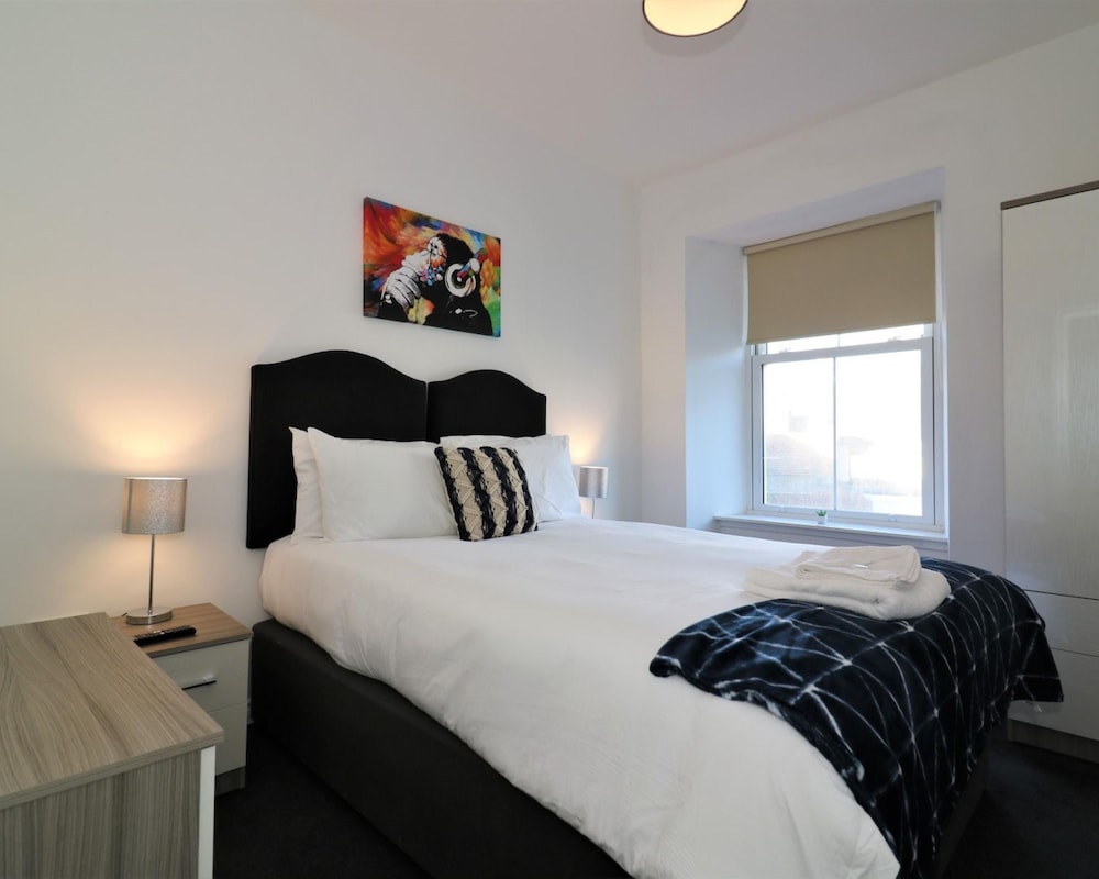 Apartment photo 1