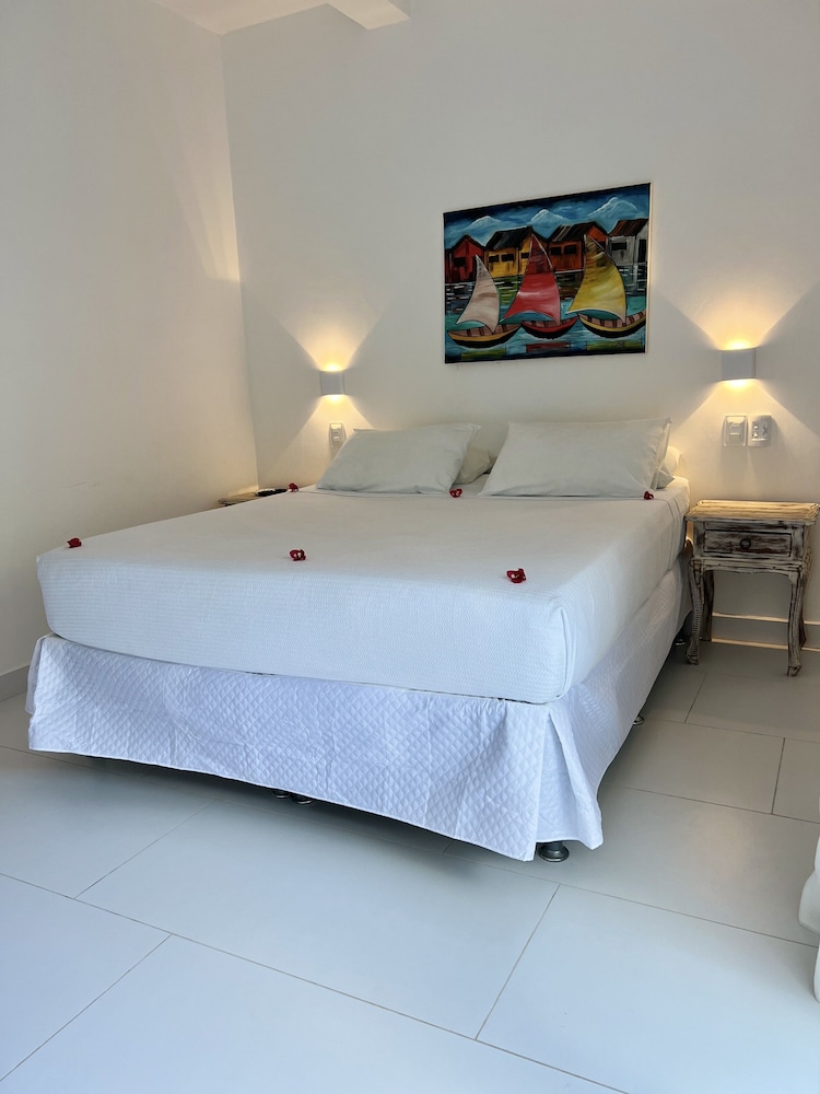 Standard Room, 1 Queen Bed photo 2
