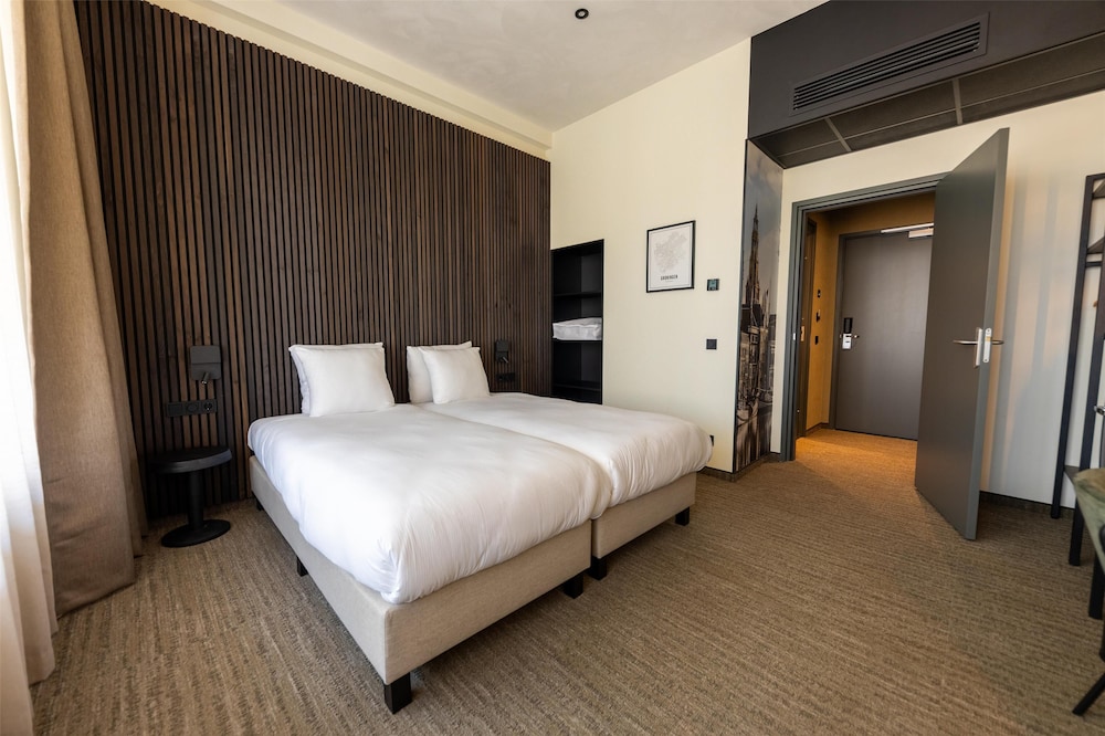 Standard Room, 2 Twin Beds, Non Smoking - Photo 3