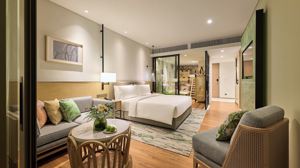 Standard Room, 2 Twin Beds (Pond View) - Photo 5