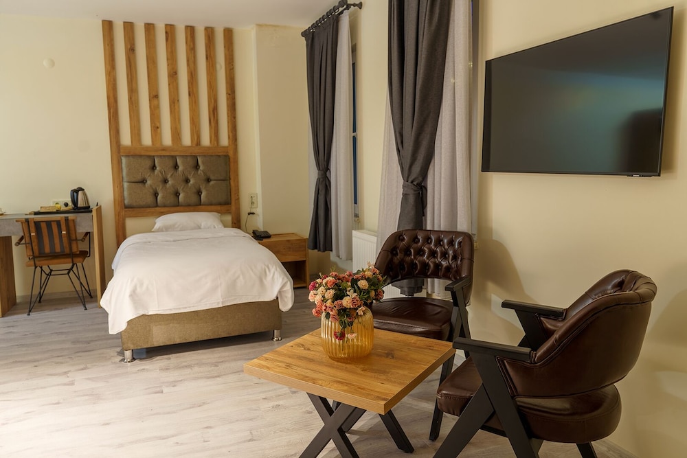 Twin Room - Photo 1