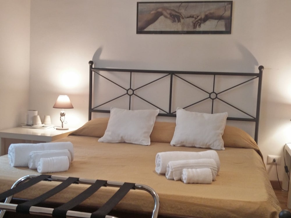 Deluxe Triple Room, 1 Bedroom, Ensuite, Garden View photo 3