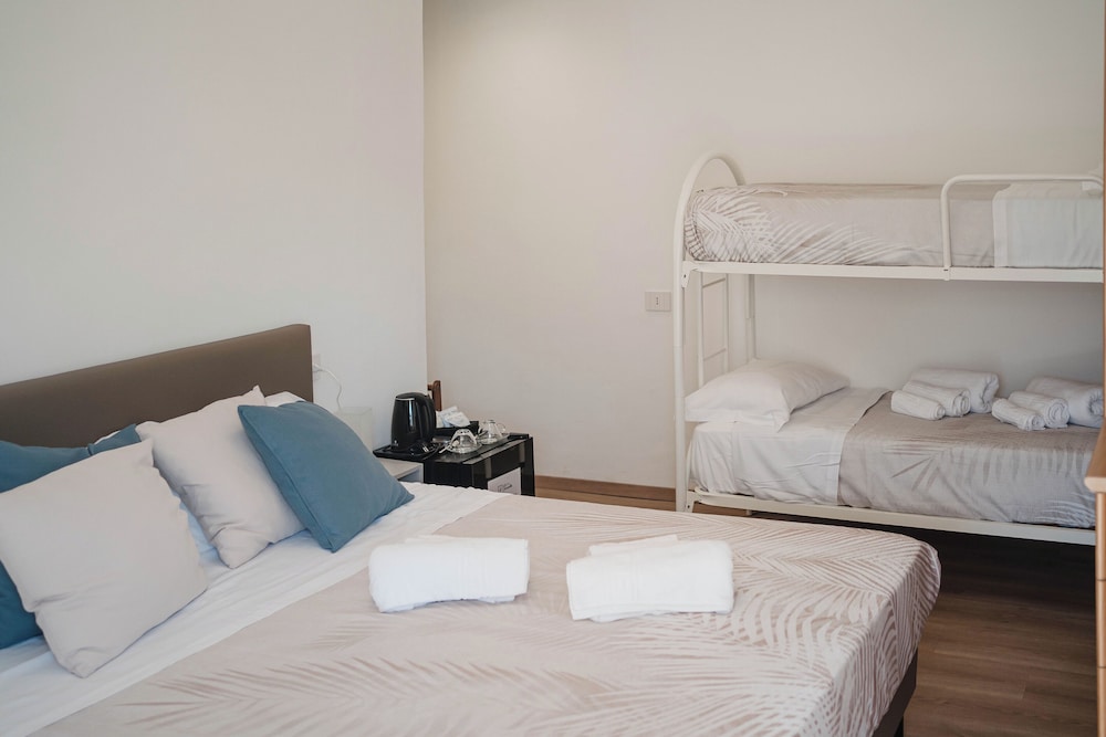 Basic Quadruple Room, Garden View