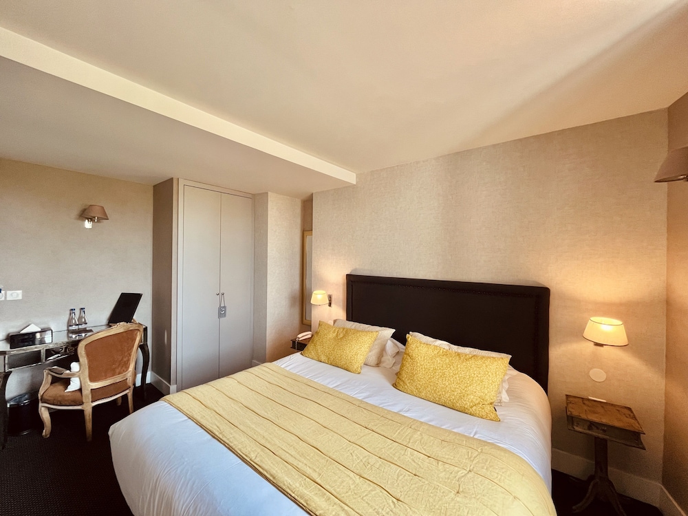 Prestige Twin Room photo 2