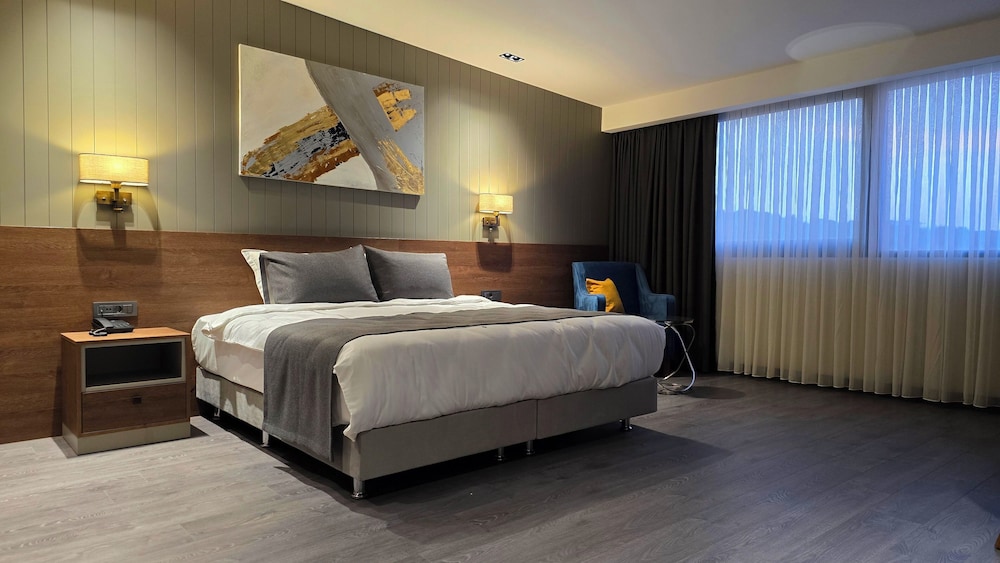 Deluxe Single Room, City View