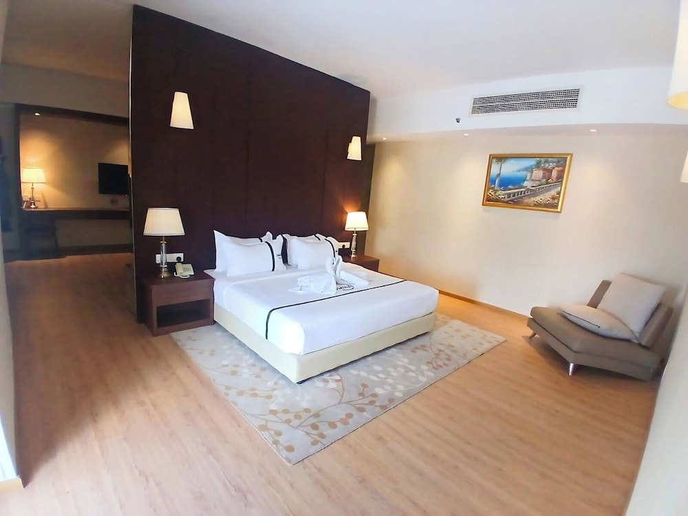 Presidential Suite photo 1