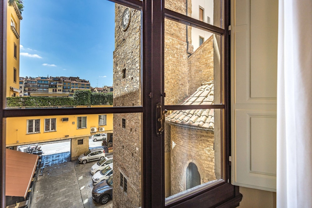 Suite, River View (Baccio) - Photo 9