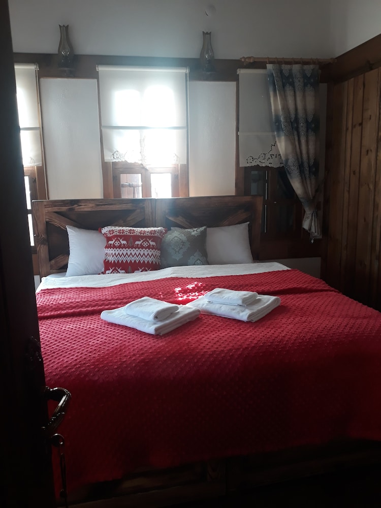 Standard Double Room photo 2