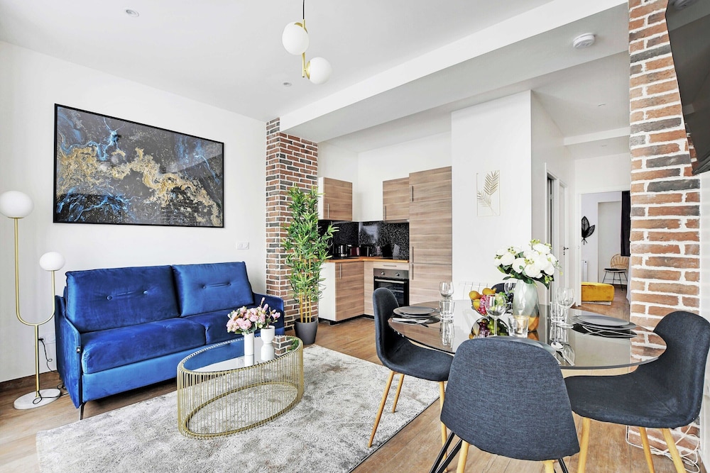 Apartment photo 2