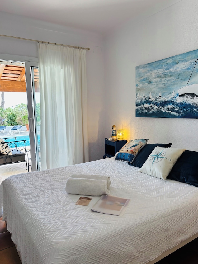 Comfort Double Room, Pool View (Marlies)
