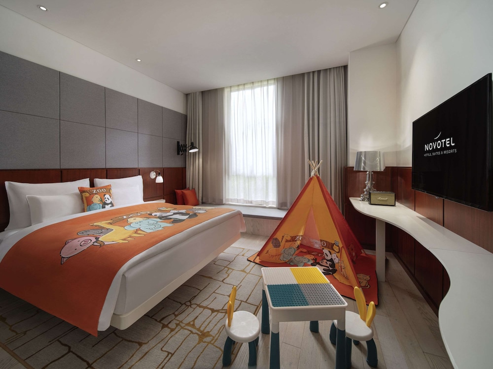 Deluxe Room, 1 King Bed, Non Smoking
