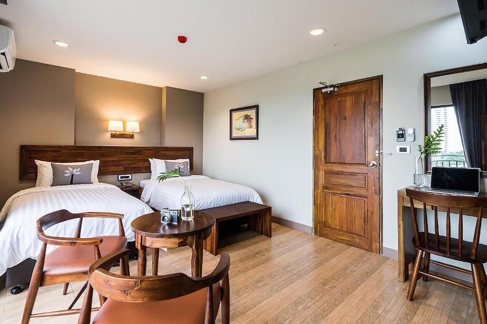 Standard Twin Room - Photo 2