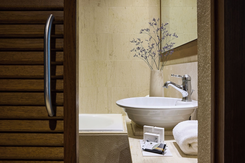 Mythica Superior Suite, Sea View - Photo 6